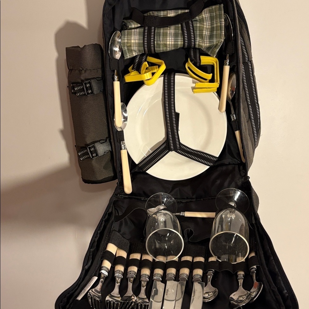 Insulated Wine Holder Picnic Backpack With Plates , Tablecloth , Silverware Etc